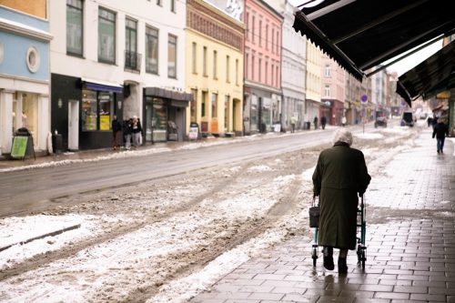 https://www.ccbh.net/wp-content/uploads/2017/12/bigstock-Old-Woman-With-Walker-CROP-500x333.jpg