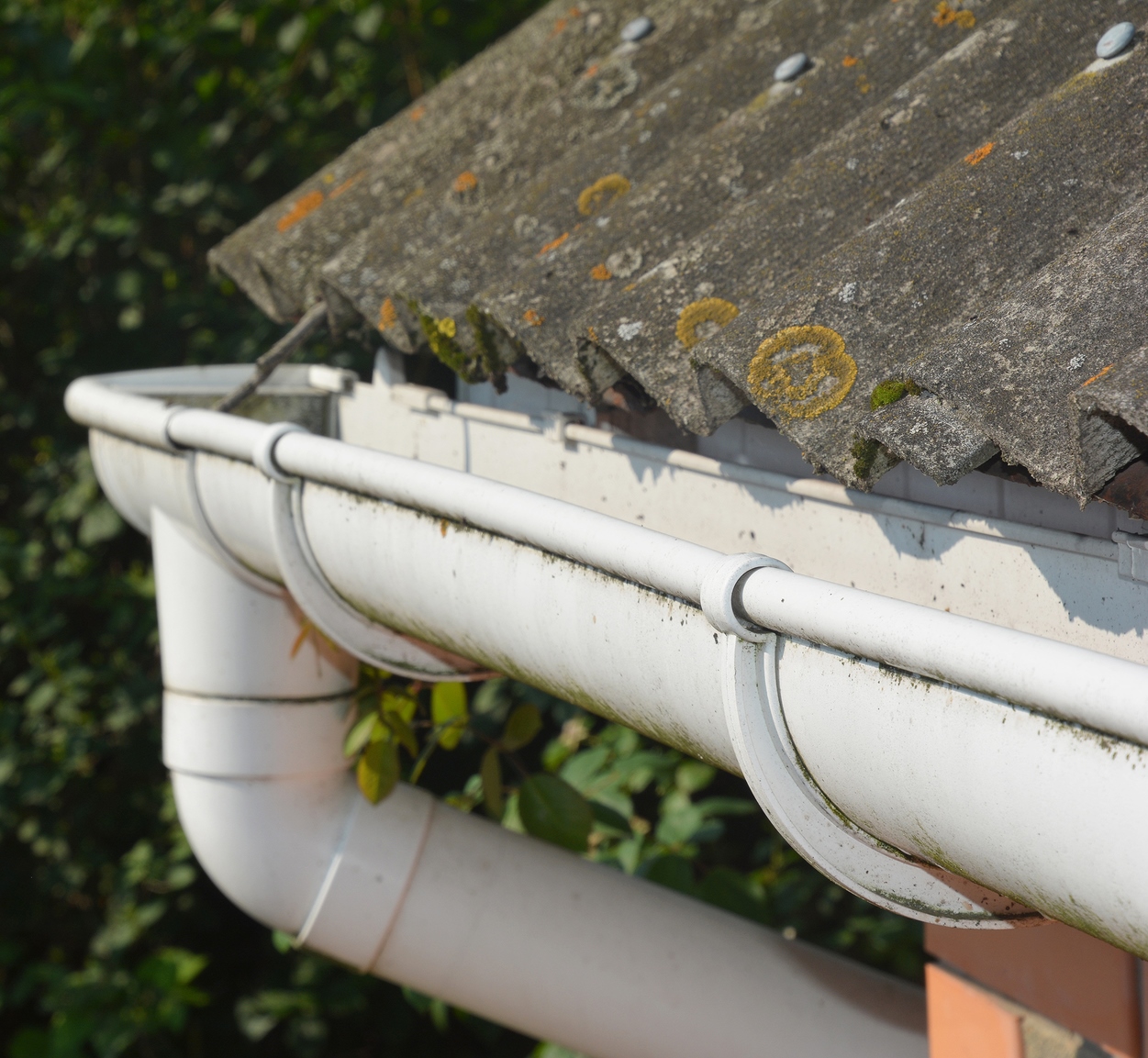 bigstock-Roof-Gutter-House-Asbestos-Ro-286268950