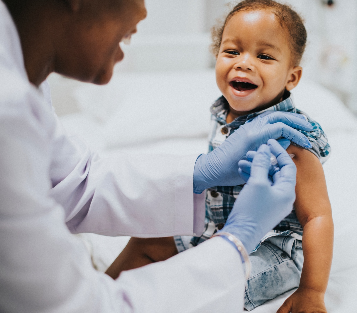 bigstock-Toddler-getting-a-vaccination-263962228